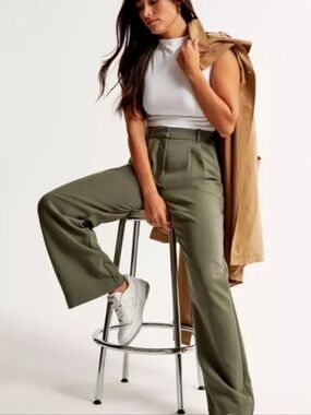 Abercrombie & Fitch Sloan Tailored Olive Trousers 28/6s Short